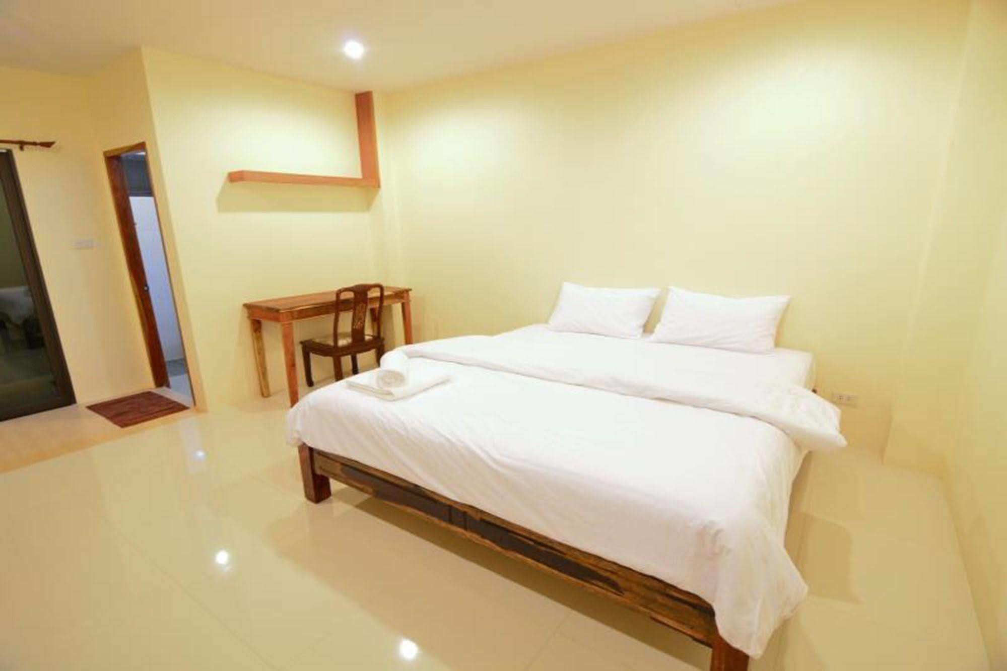 The Boon House, Khon Kaen Hotel Екстериор снимка