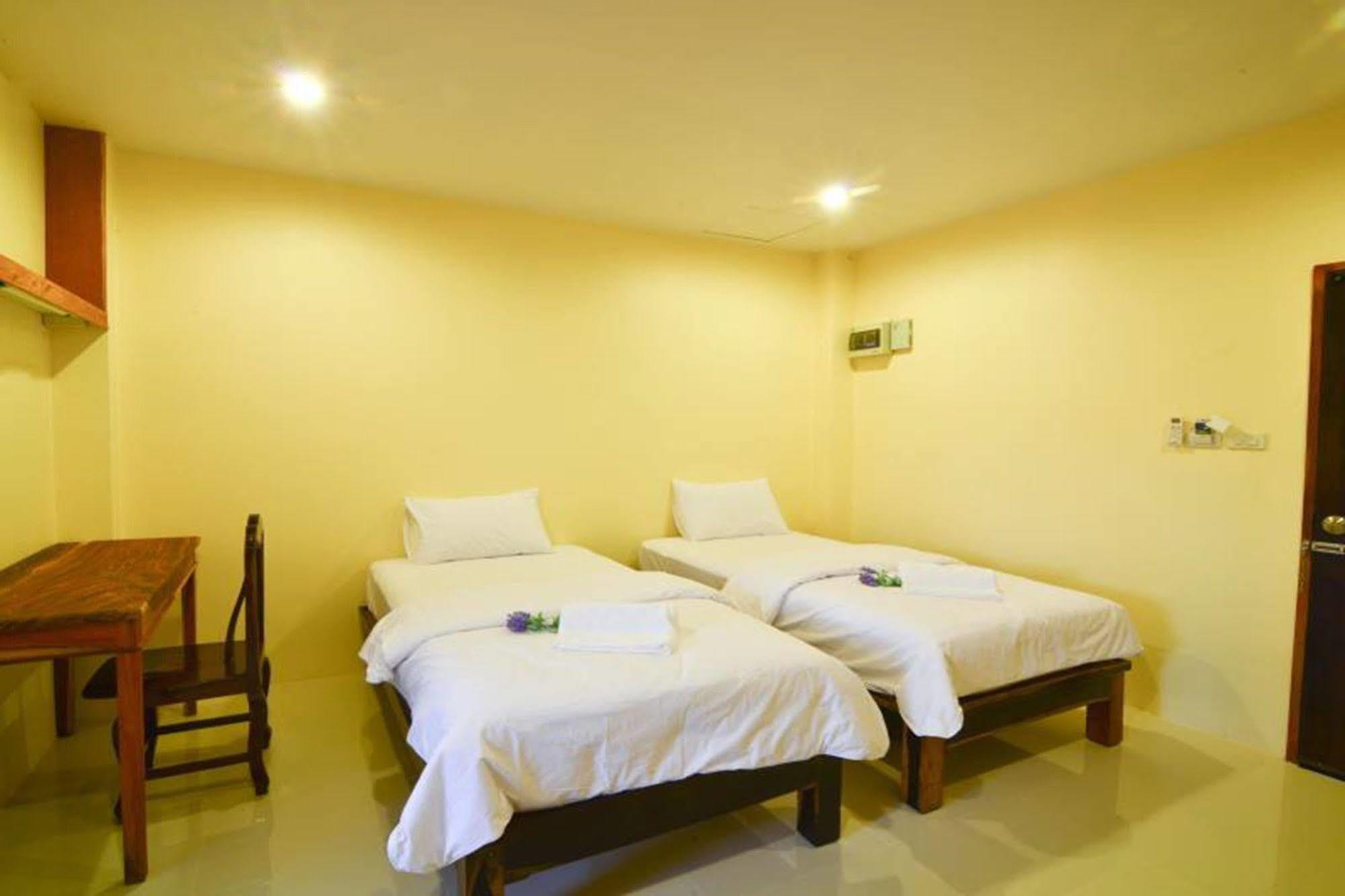 The Boon House, Khon Kaen Hotel Екстериор снимка