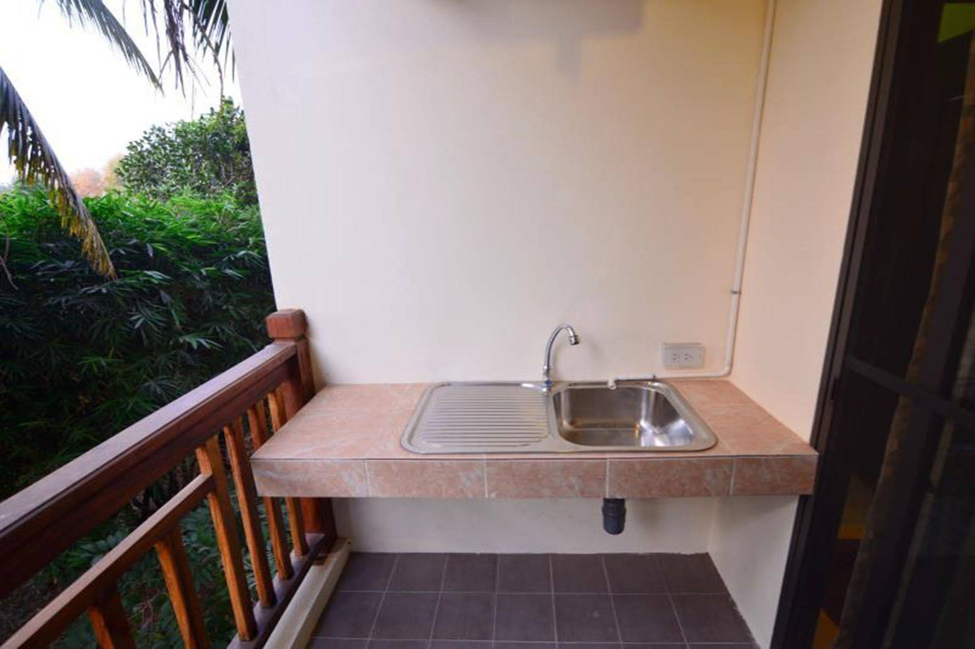 The Boon House, Khon Kaen Hotel Екстериор снимка